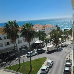 https://nerja-gaviota-holidays-piscina-y-playa.1costadelsol.com